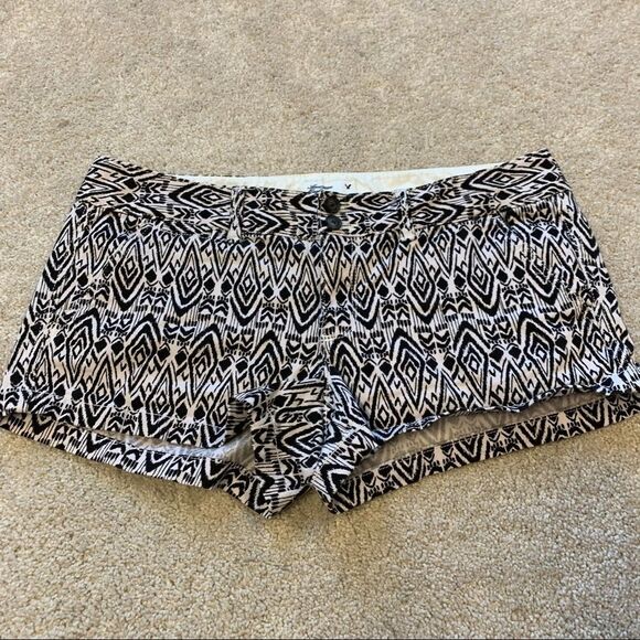 American Eagle outfitters black and white shorts 8 - Picture 1 of 6